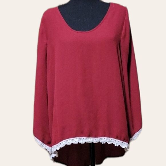 Size Large - Red and White Umgee Lose fit blouse 👚 - Picture 1 of 7